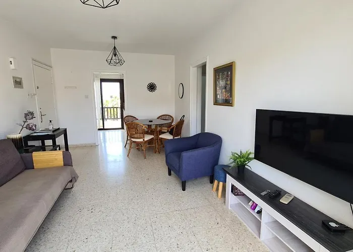 Kings Avenue - Natalia\'S Apt